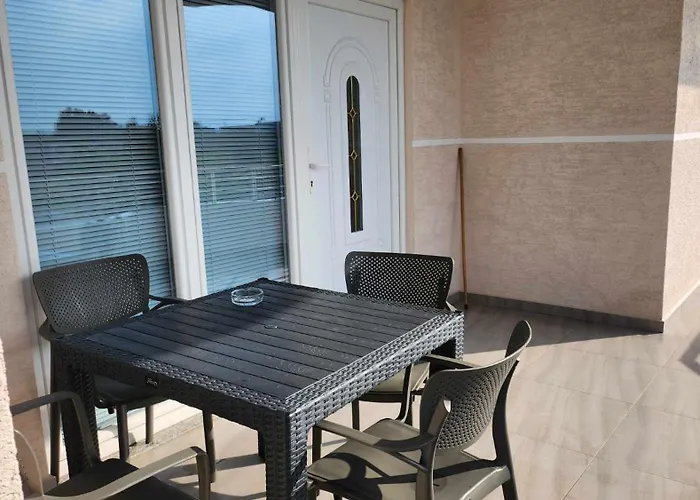 Emma Ferienhaus Durrës